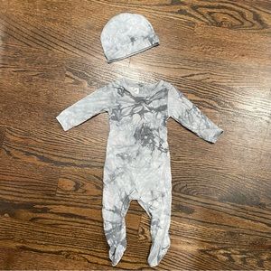 HannaKay Child Tie-Dye Footie & Hat 3m